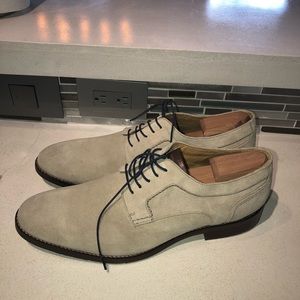 Tan Johnston Murphy dress suede shoes. Men’s 13